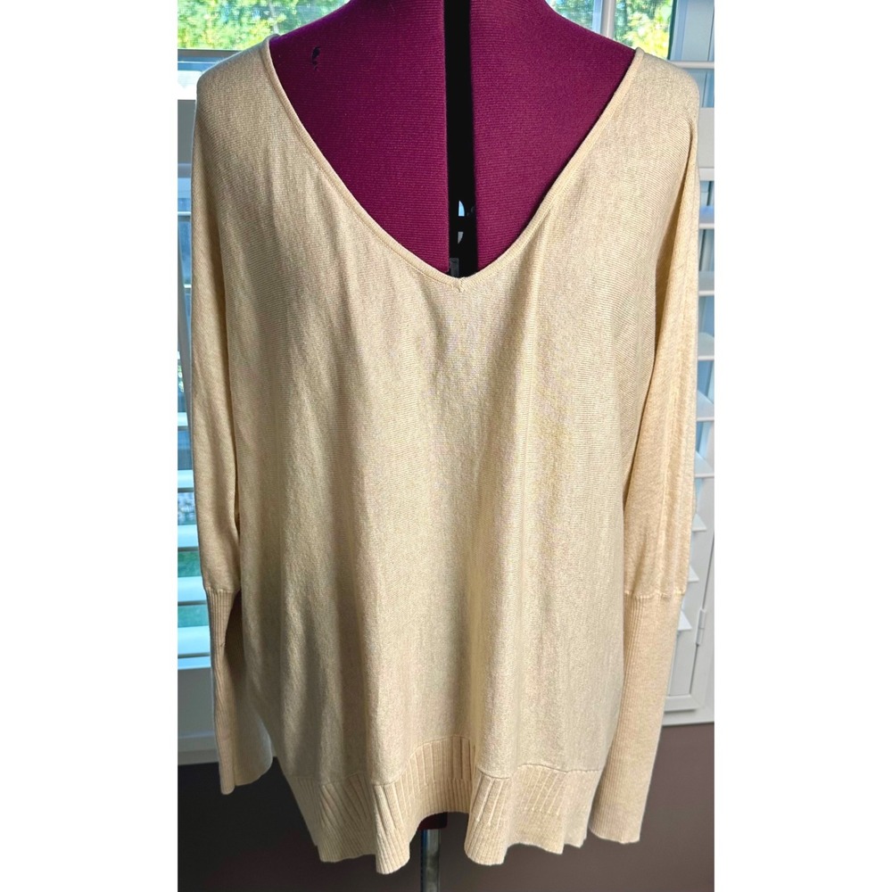 Victoria's Secret Cream V-Neck Dolman Sleeve Ribbed Knit Sweater Large/Coquette